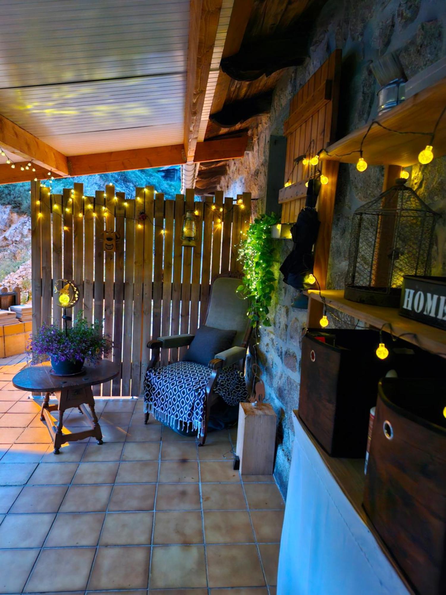 La Maison Des Lucioles Saint-Julien-Boutieres Exteriör bild