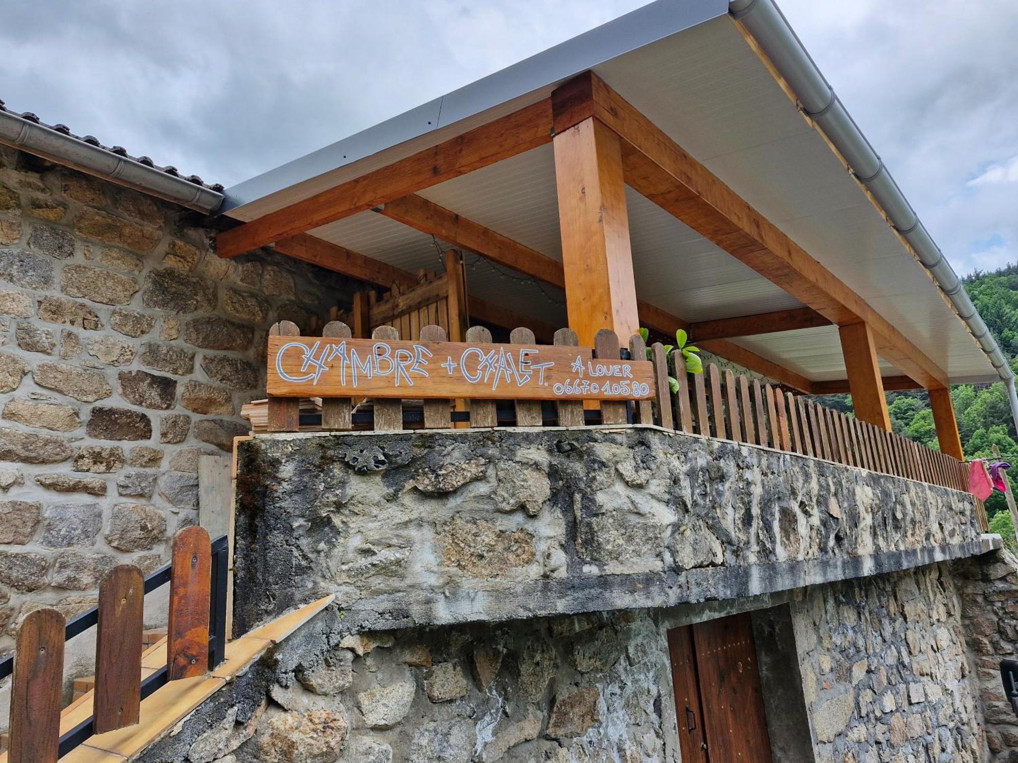 La Maison Des Lucioles Saint-Julien-Boutieres Exteriör bild